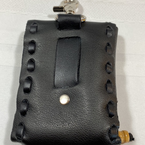 Black leather cigarette/phone holster with belt loop and clip - Picture 3 of 6
